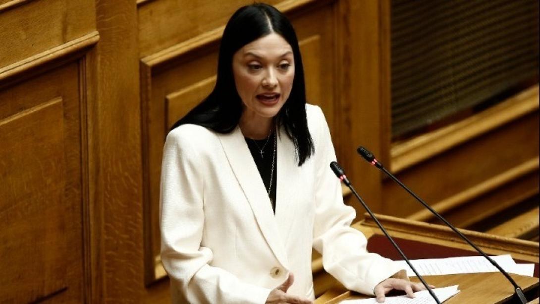 Νάντια Γιαννακοπούλου 