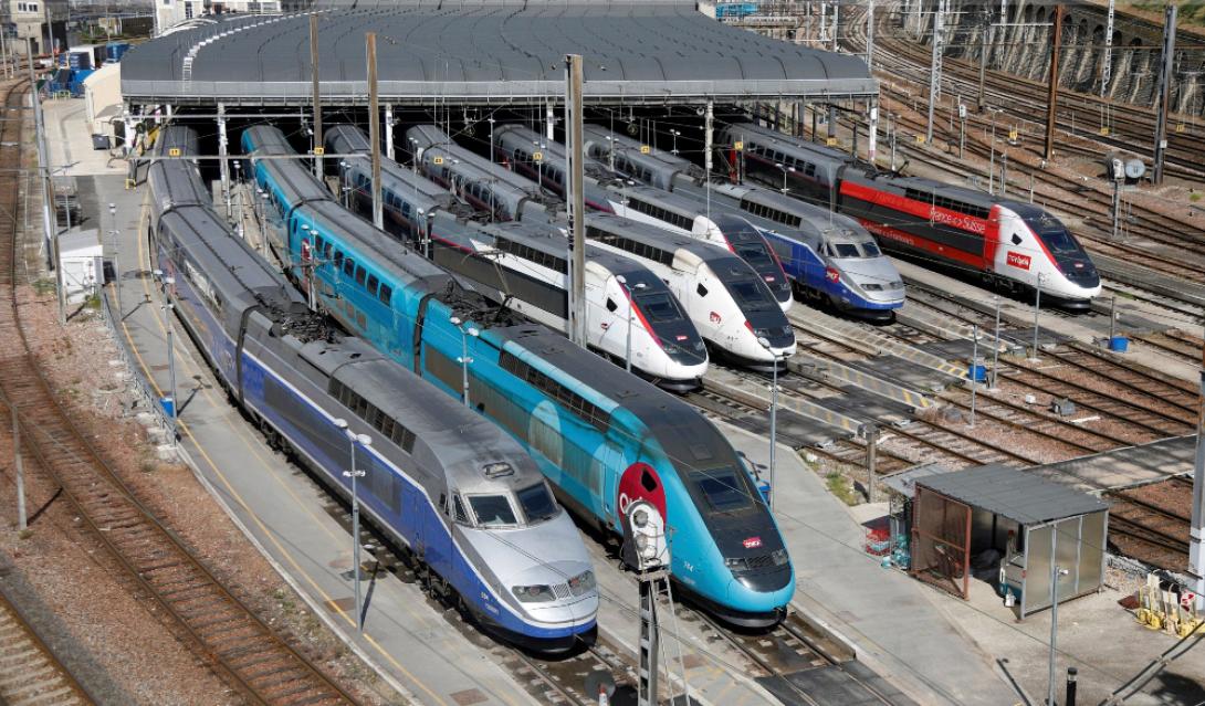 παρίσι τρένα