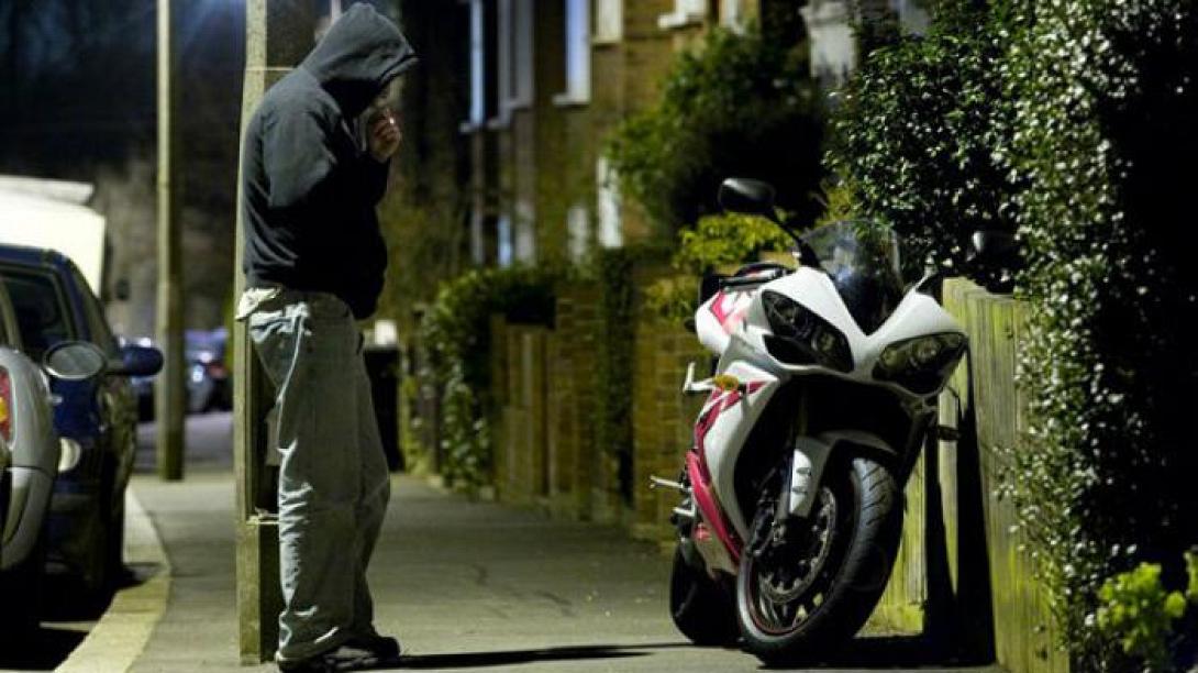 κλοπή μηχανή