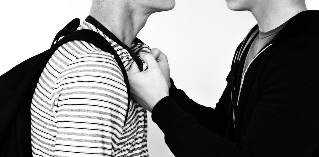 ξυλοδαρμός - εκφοβισμός - συμπλοκή 