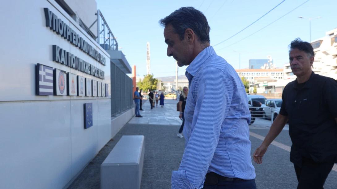 ΜΗΤΣΟΤΑΚΗΣ ΣΥΣΚΕΨΗ ΓΙΑ ΦΩΤΙΕΣ