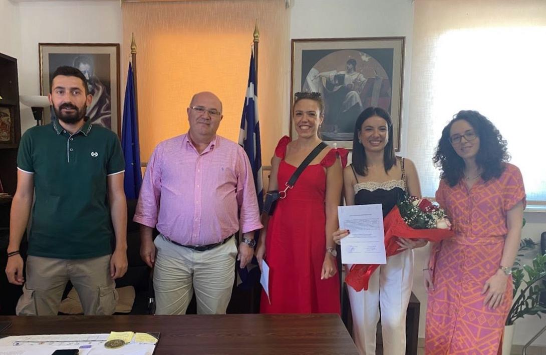 ΜΠΕΛΑΔΑΚΗΣ ΜΕ ΝΕΟΔΙΟΡΙΣΤΟΥΣ ΠΡΩΤΟΒΑΘΜΙΑΣ ΕΚΠΑΙΔΕΥΣΗΣ