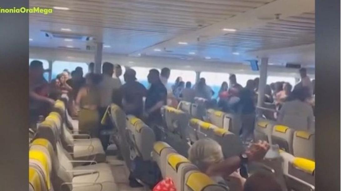 τηνος συμπλοκή