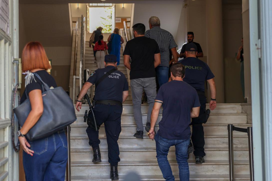 δράστες ξυλοδαρμού