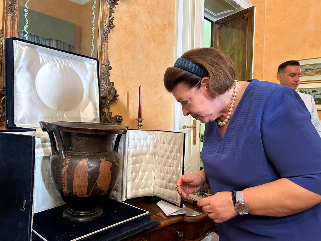 ΜΕΝΔΩΝΗ - ΑΤΤΙΚΟς ΚΡΑΤΗΡΑς