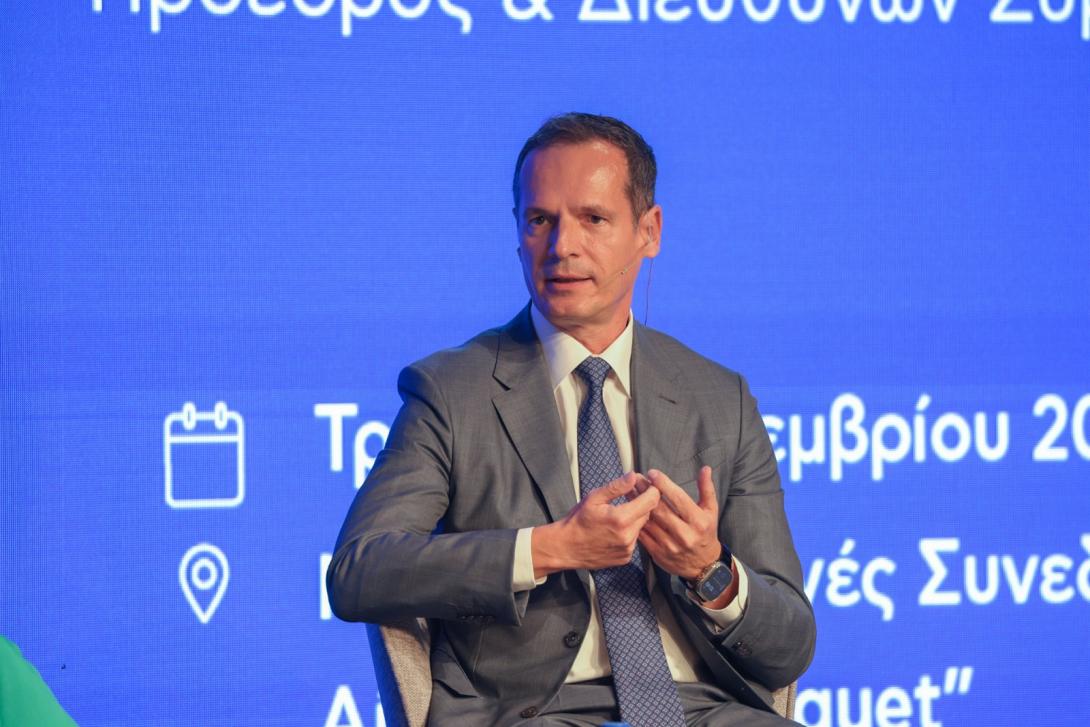 Μάνος Μανουσάκης