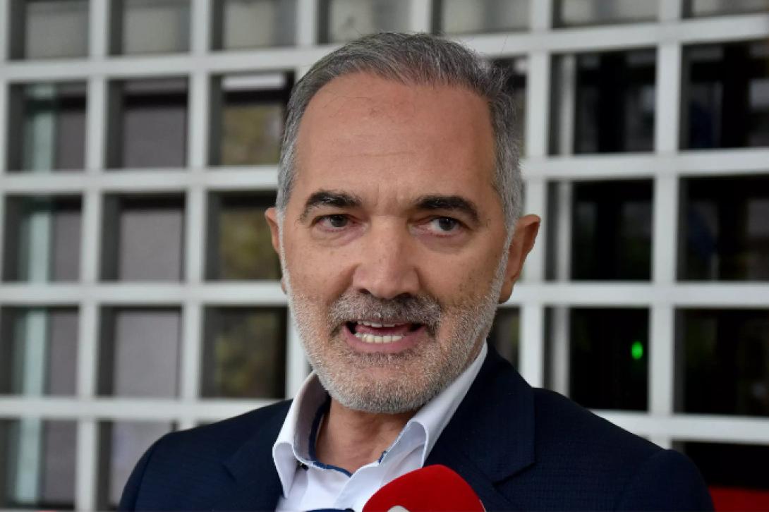 μάριος σαλμάς