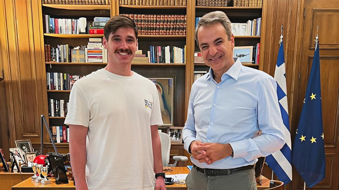 ευζωνας - μητσοτακης