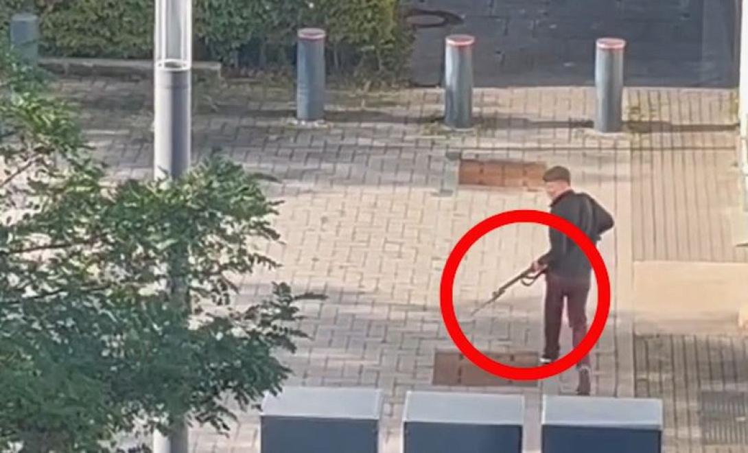 ΜΟΝΑΧΟ ΠΥΡΟΒΟΛΙΣΜΟΙ