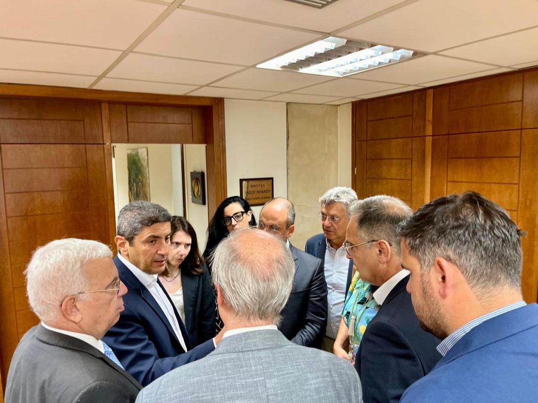 ΑΥΓΕΝΑΚΗΣ ΘΕΟΔΩΡΙΚΑΚΟΣ