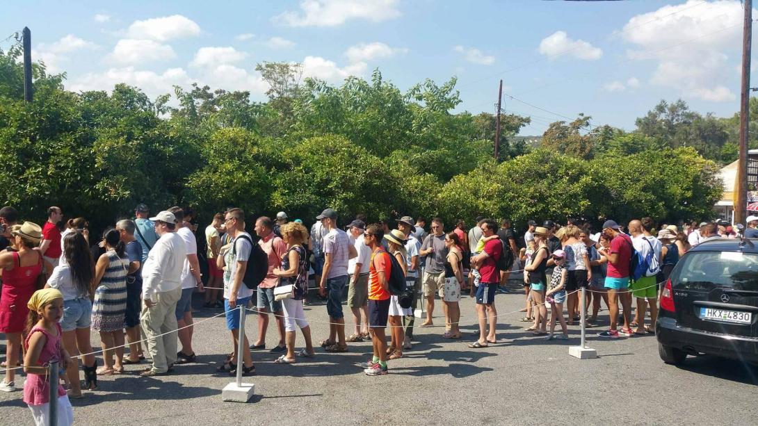 τουρίστες κνωσός