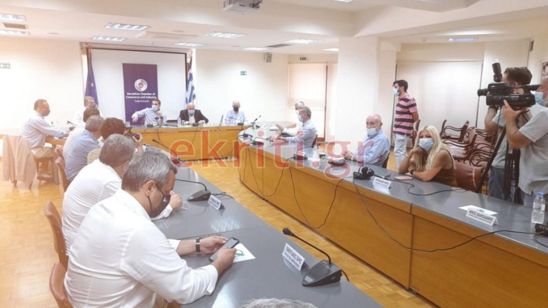 Ο Αλ. Τσίπρας στο Επιμελητήριο Ηρακλείου