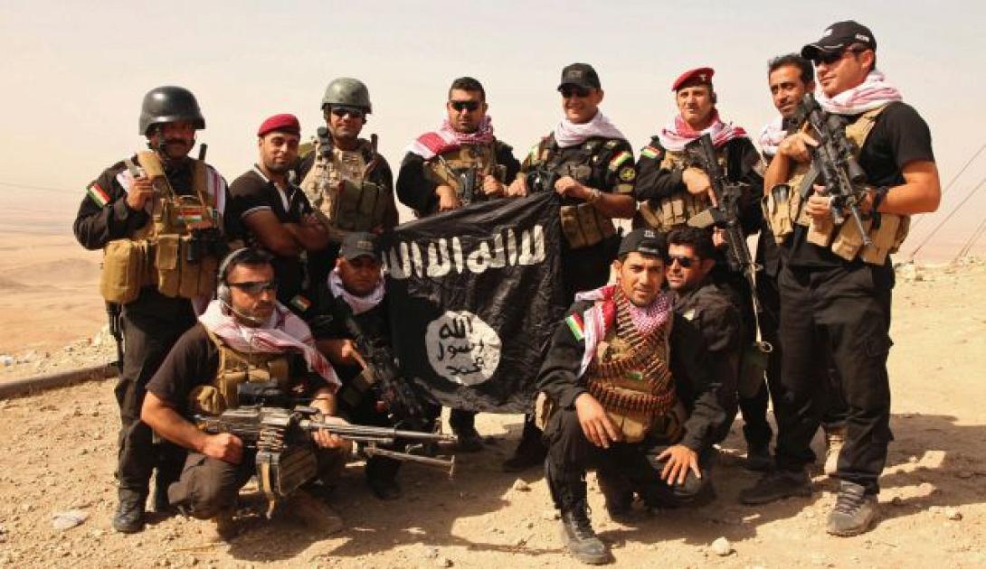  Η σημαία της οργάνωσης Ισλαμικό Κράτος υψώθηκε στο Κομπάνι