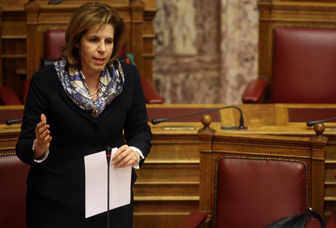 Διαξιφισμοί Χριστοφιλοπούλου - Μητρόπουλου στη Βουλή