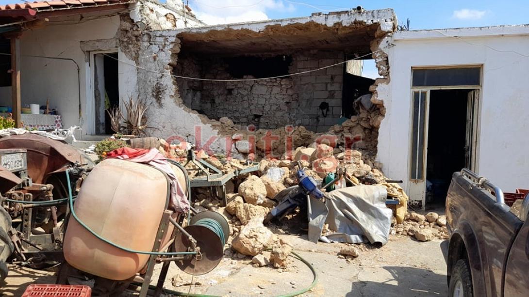 Καταστροφές από το σεισμό στο Ρουσοχώρι