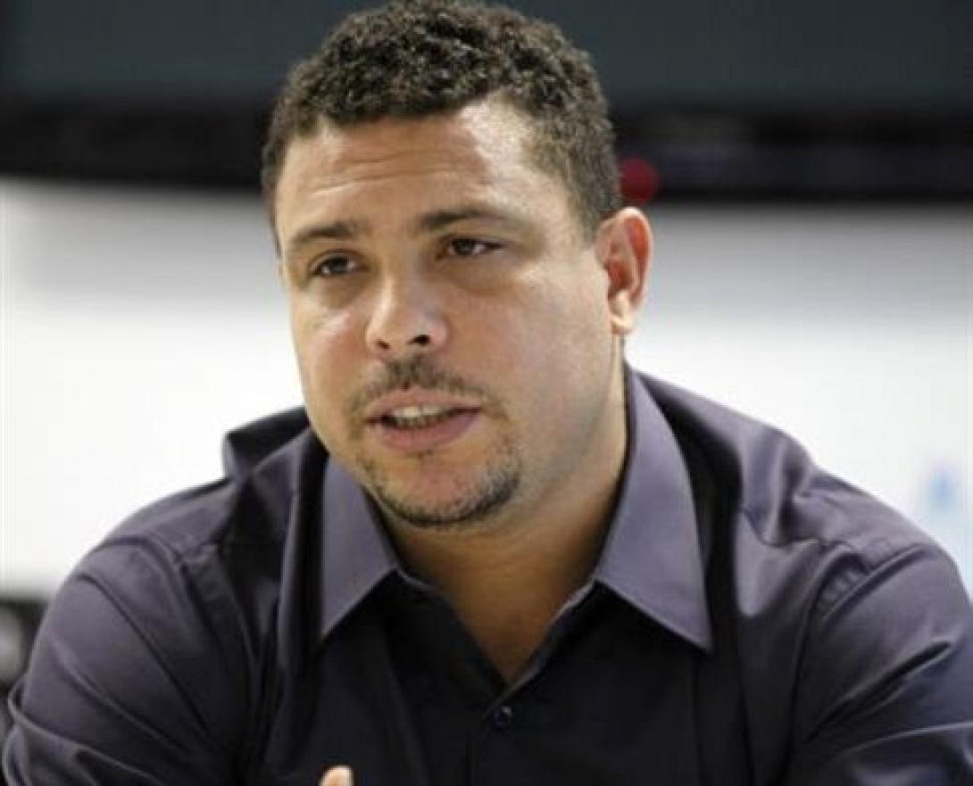 Ρονάλντο:  «Ντρέπομαι, μόνο το 30% των πραγμάτων που υποσχεθήκαμε θα γίνουν μέχρι το Μουντιάλ»