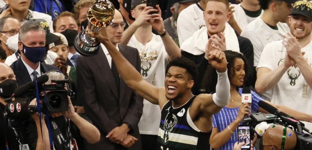 ΜΙΛΓΟΥΟΚΙ ΜΠΑΚΣ