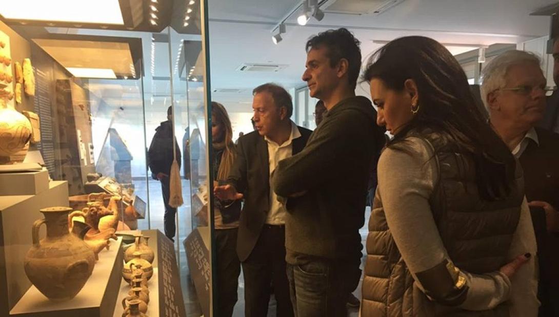 eleufthena, mitsotakis