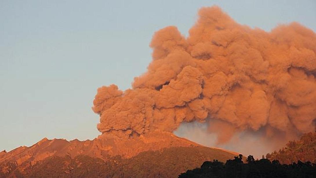 raung_volcano.jpg