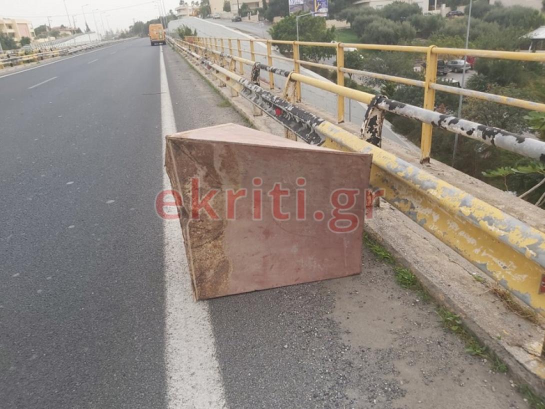 Ο οδηγός τραβηξε το ντεπόζιτο στην άκρη του δρομου