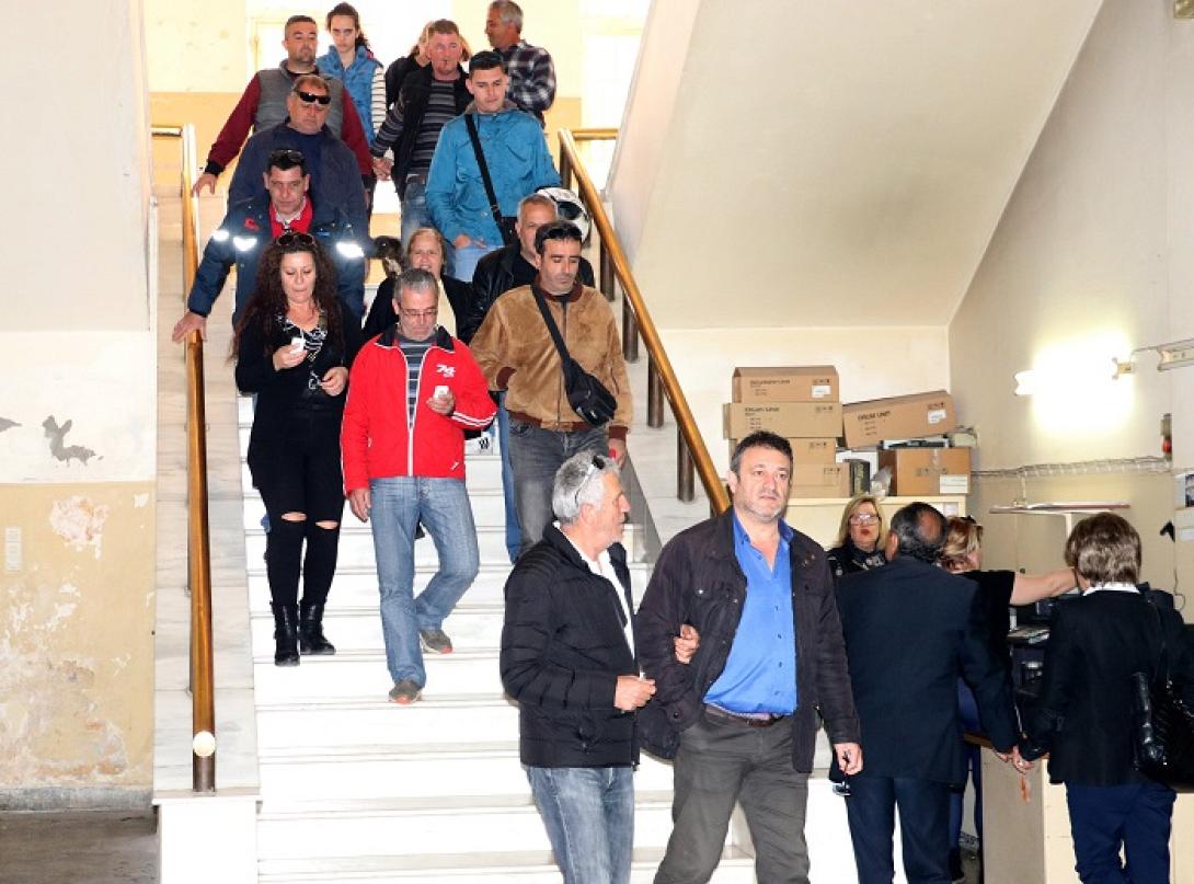 συμβασιούχοι δικαστήρια