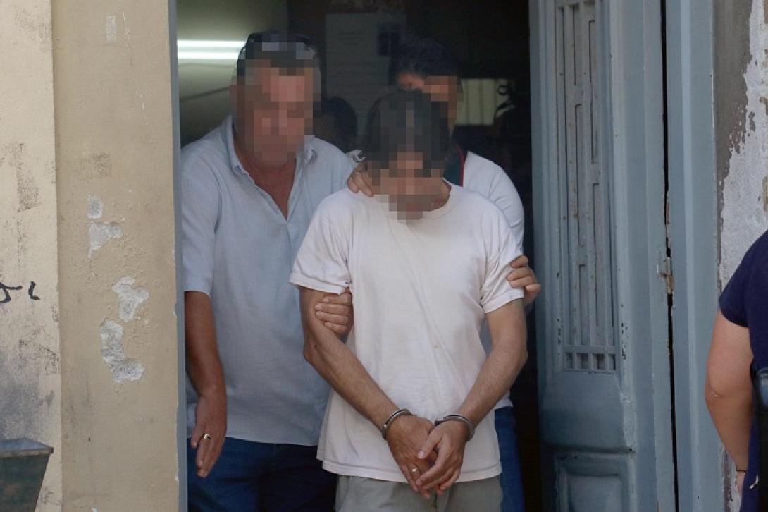 πατροκτόνος καμίνια