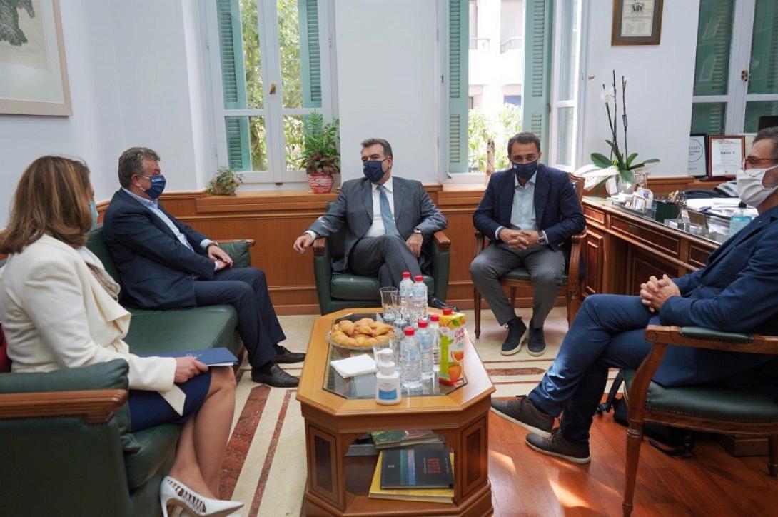 Κόνσολας - Αρναουτάκης