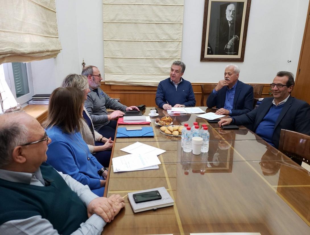 Από την υπογραφή της απόφασης