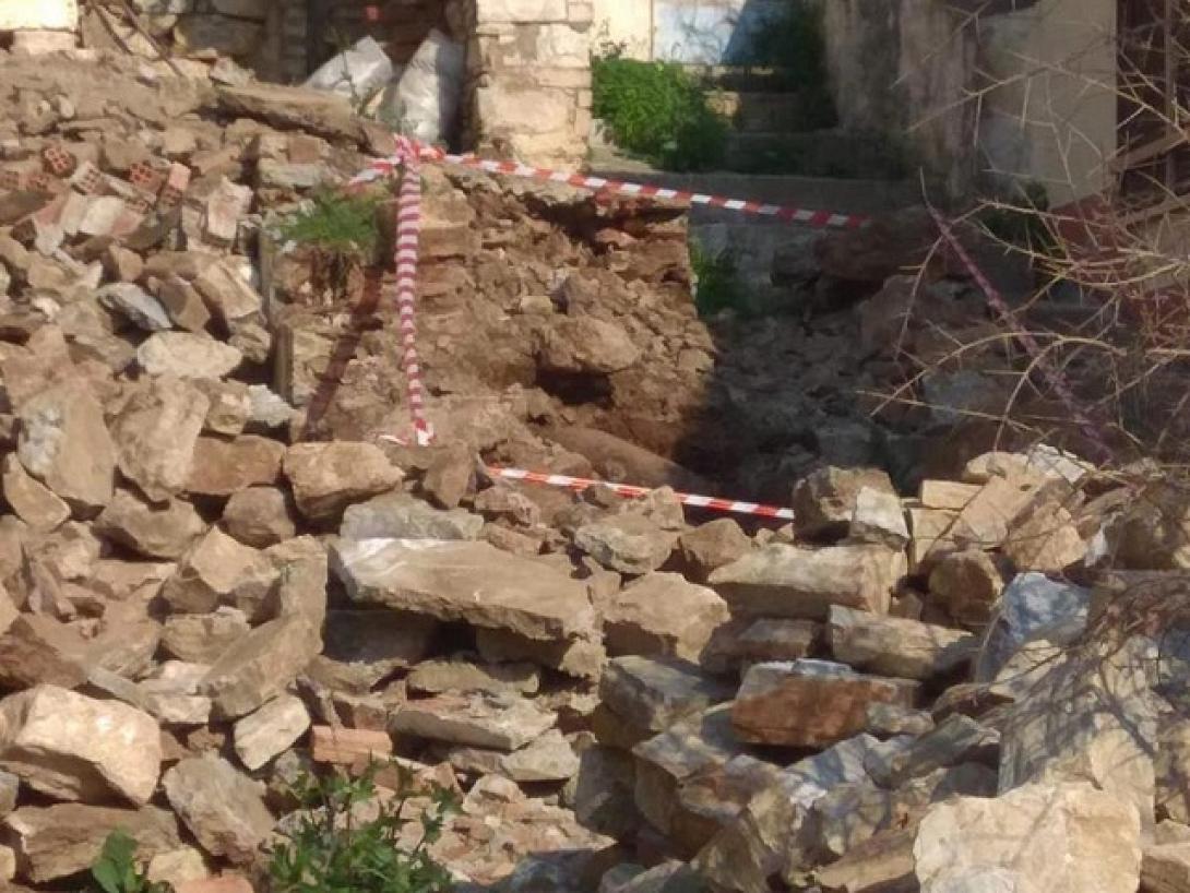 η φωτογραφία απο την εσκαφή στο νηπιαγωγείο της Σάμου.jpg