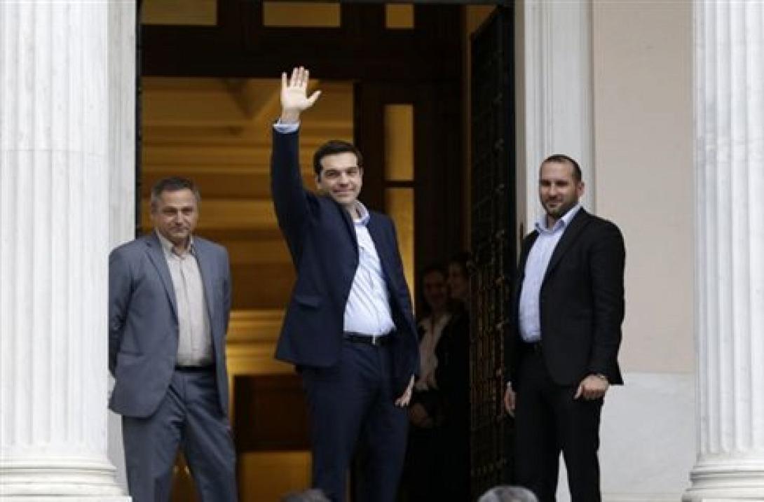 O Α. Σαμαράς δεν συνάντησε τον Α. Τσίπρα - Μεταξύ διευθυντών των γραφείων τους η παράδοση φρουράς 