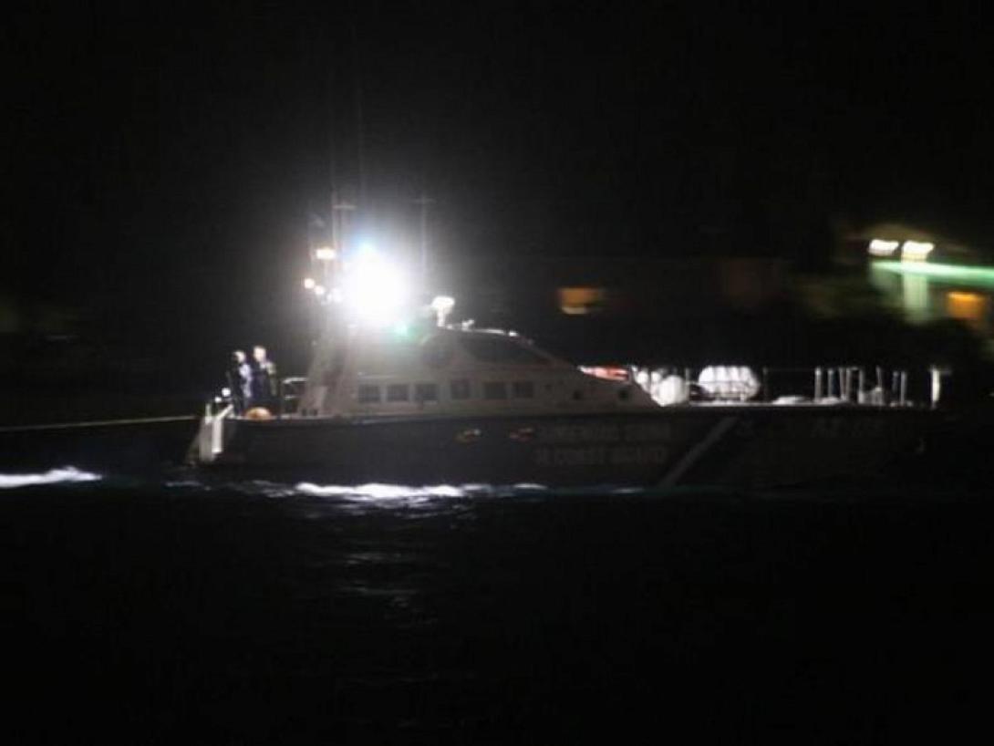 σκαφος λιμενικο επιχειρηση διασωσης νυχτα