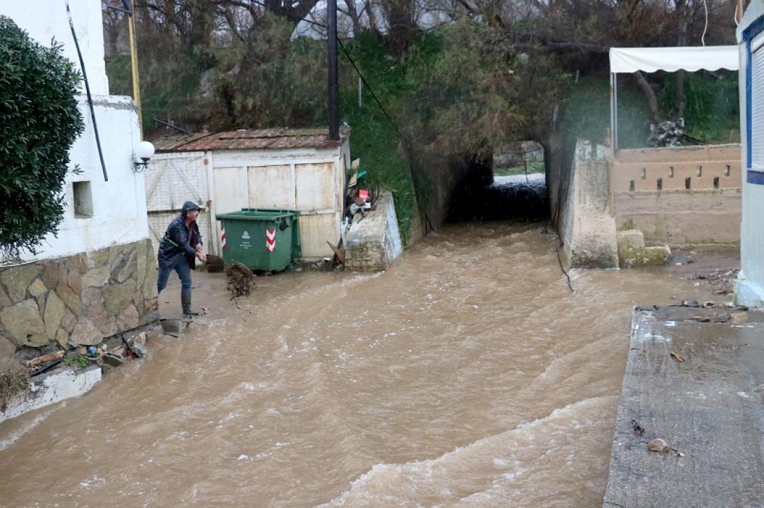 φόδελε κακοκαιρία