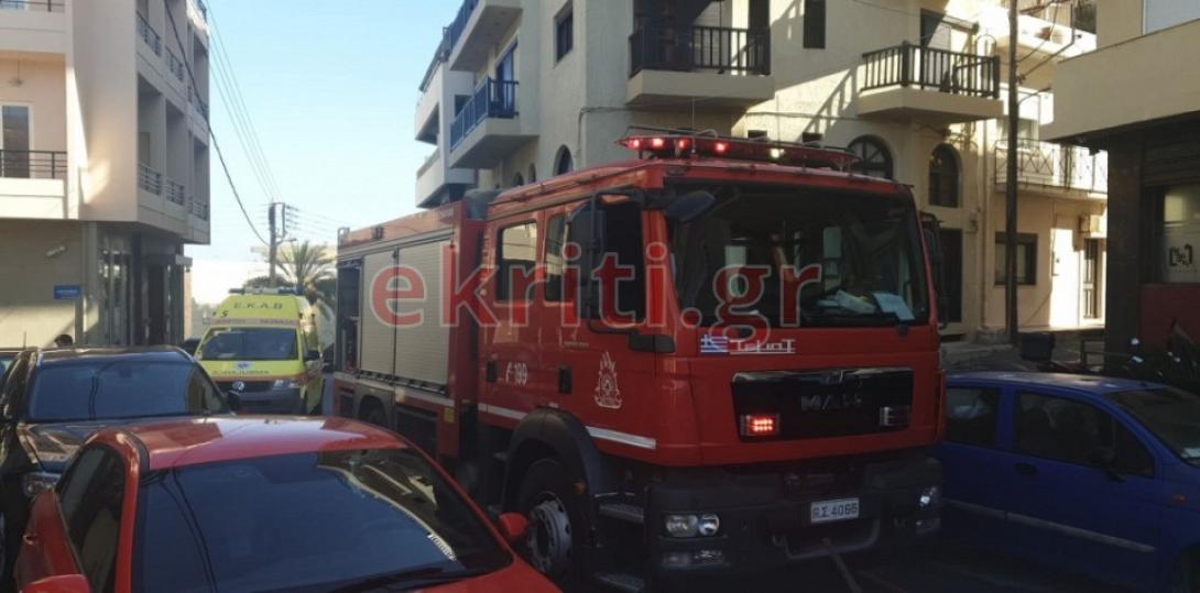 Μεγάλη κινητοποίηση για τη φωτιά στο γραφείο