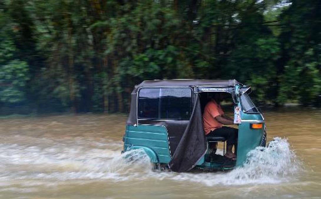 Δεκάδες νεκροί και αγνοούμενοι από κατολισθήσεις λάσπης στη Σρι Λάνκα
