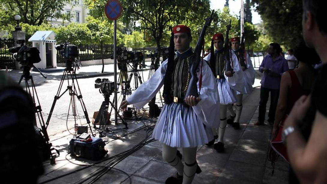 Τα διεθνή μέσα ενημέρωσης για τις πολιτικές εξελίξεις στην Ελλάδα