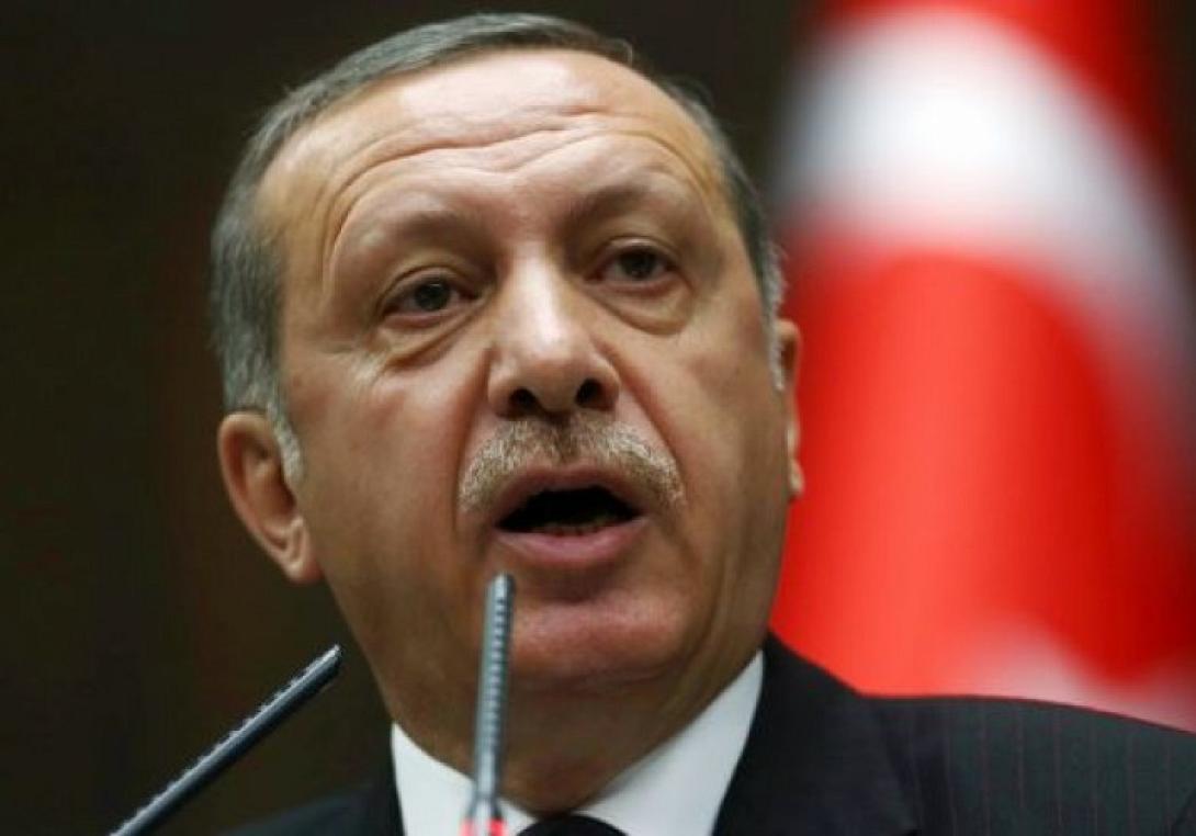 Να διαλέξουν ανάμεσα «στην παλιά και τη νέα Τουρκία» κάλεσε ο Ερντογάν