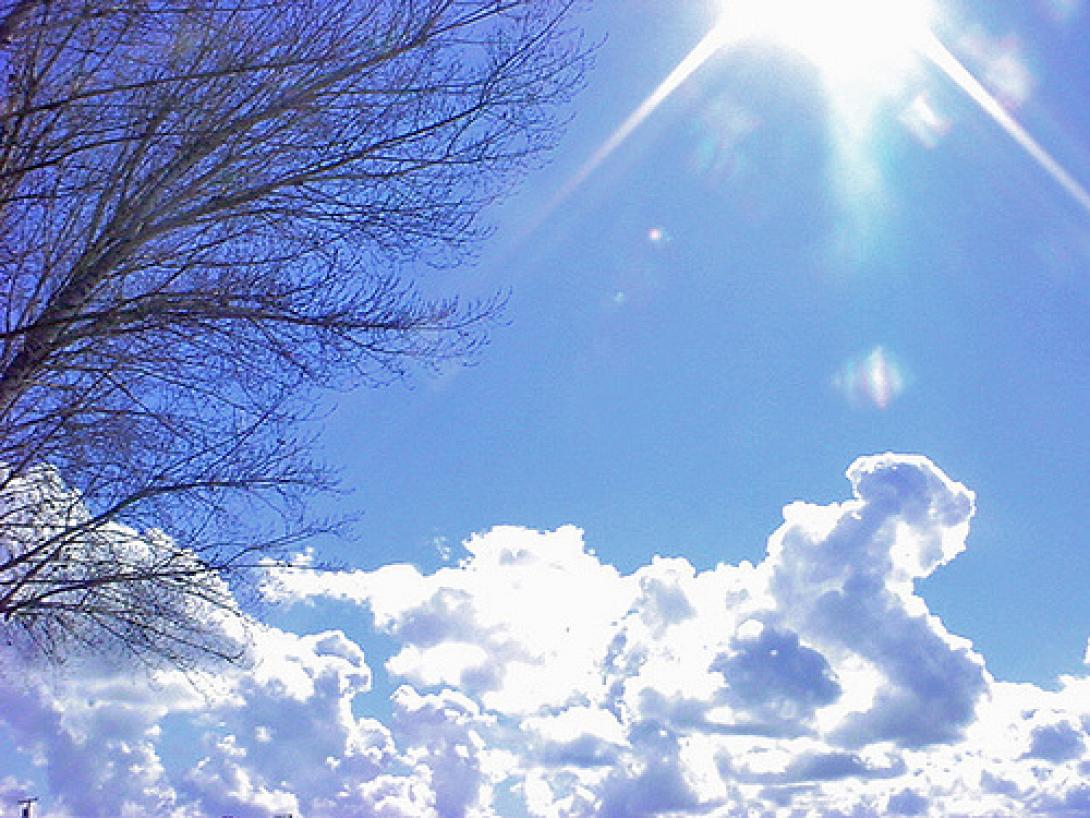 Με ηλιοφάνεια σε όλη τη χώρα τελειώνει η εβδομάδα