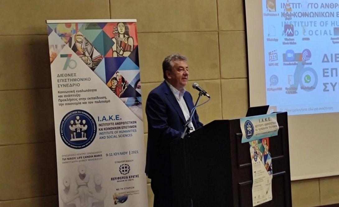 Σταύρος Αρναουτάκης