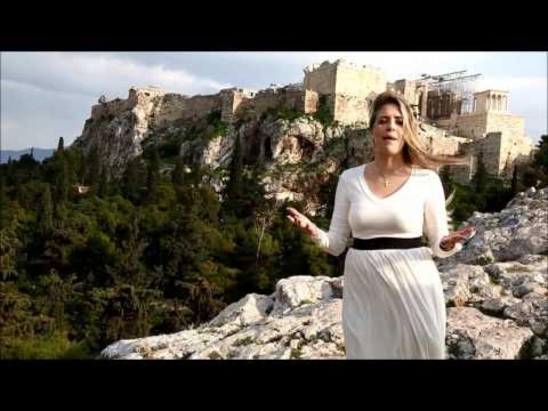 "Με λένε Μελίνα. Είμαι ελληνίδα και διαμαρτύρομαι"