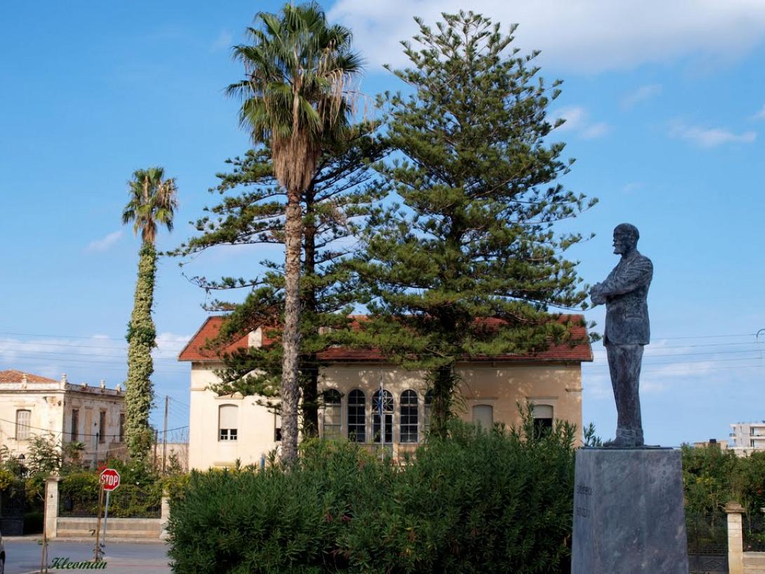 Ιδιότυπος "τζιχαντισμός" οι αθλιότητες στο άγαλμα Βενιζέλου στη Χαλέπα