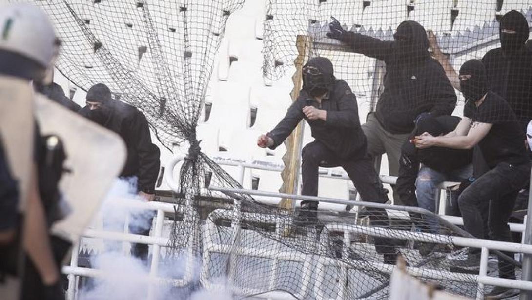 οπαδοι χουλιγκανς.jpg