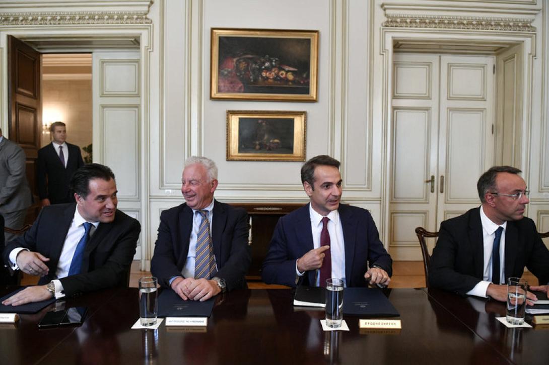 υπουργικο συμβουλιο.jpg