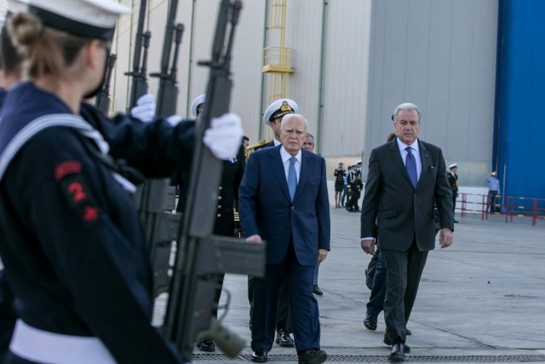 Παρουσία του Προέδρου της Δημοκρατίας καθελκύστηκε το υποβρύχιο "Ωκεανός"