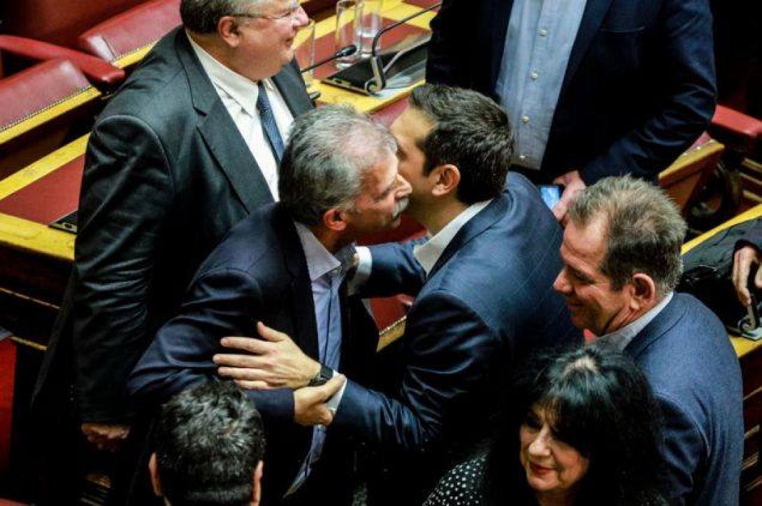 δανελλης τσιπρας.jpg