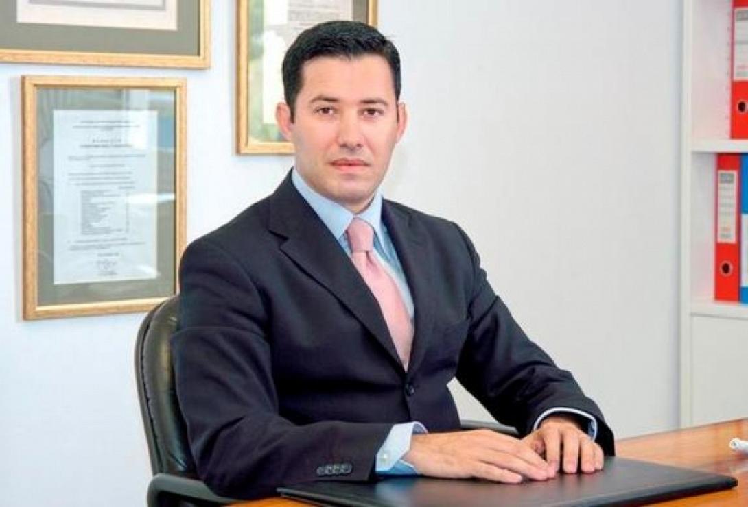 νικος μανιαδακης.jpg