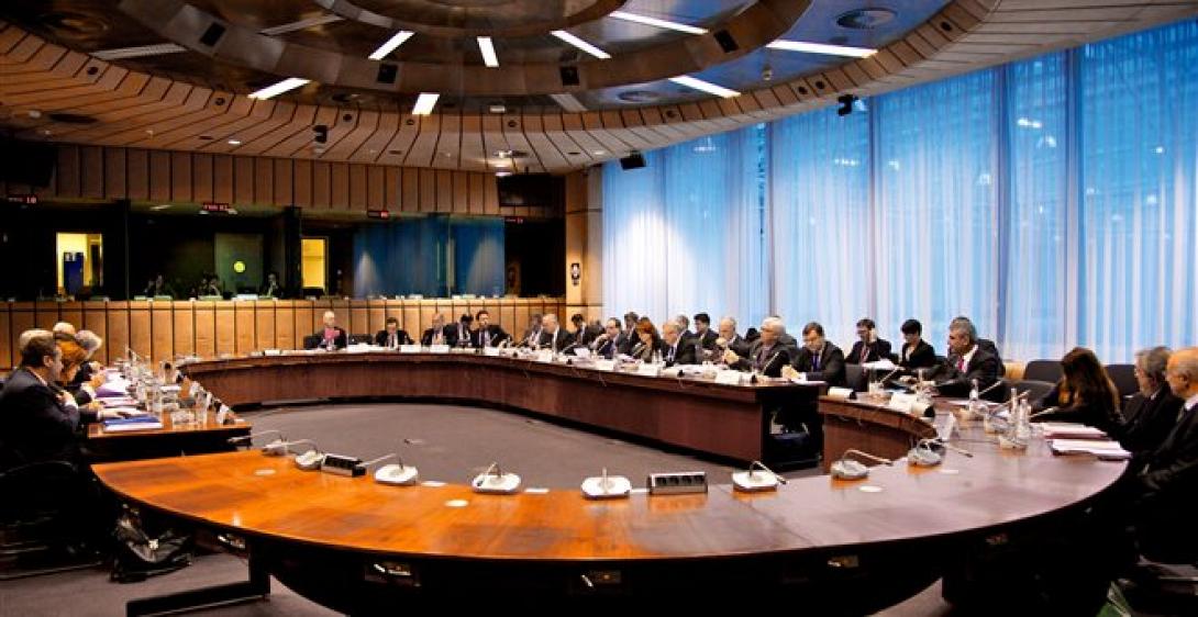 Wall Street Journal: Συμβιβαστική πρόταση στο τραπέζι του Eurogroup 