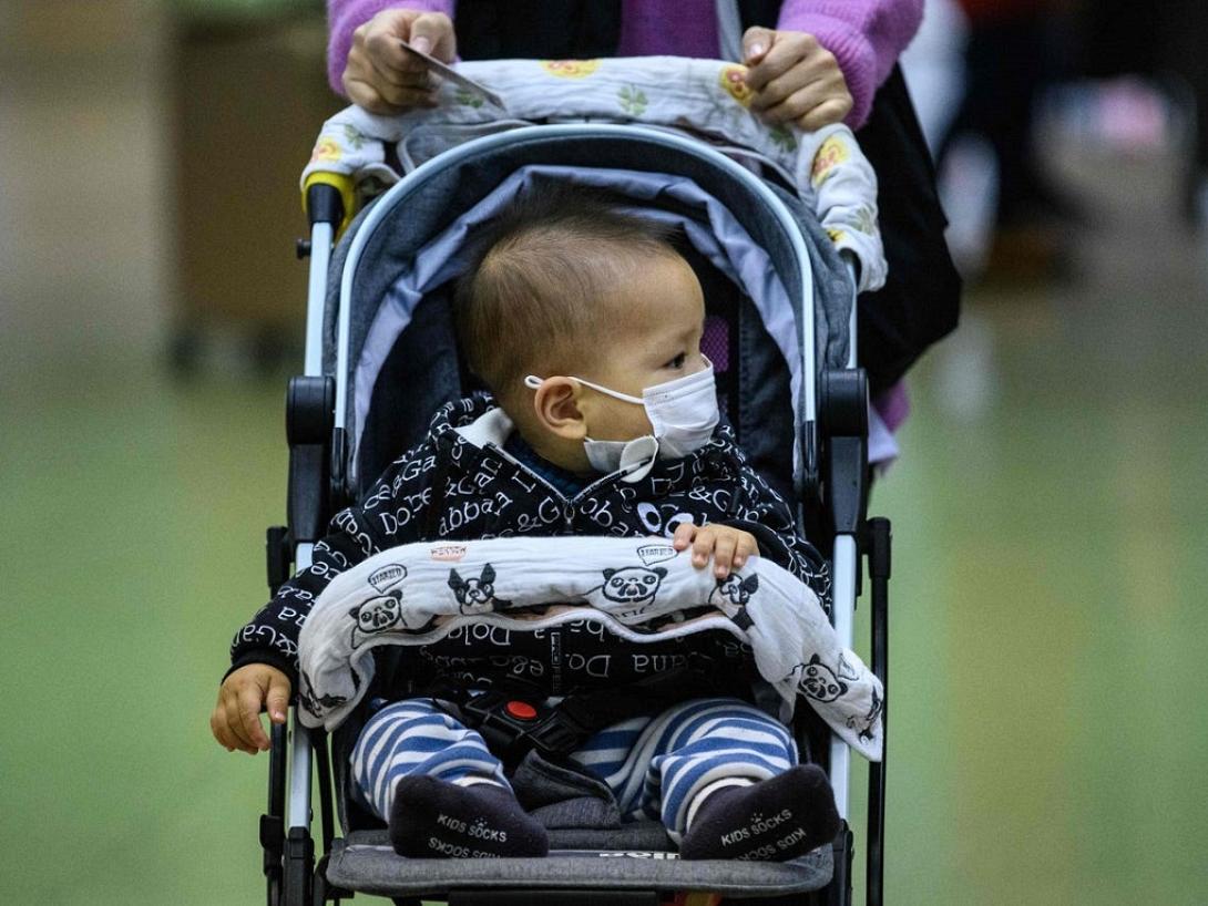 κορωνοϊός-βρέφος