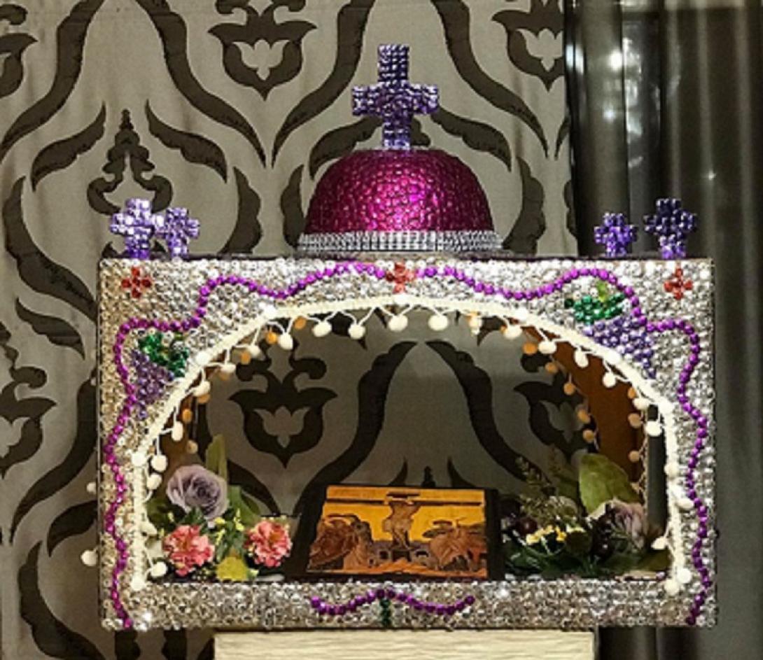 επιτάφιος απο χαρτόκουτο