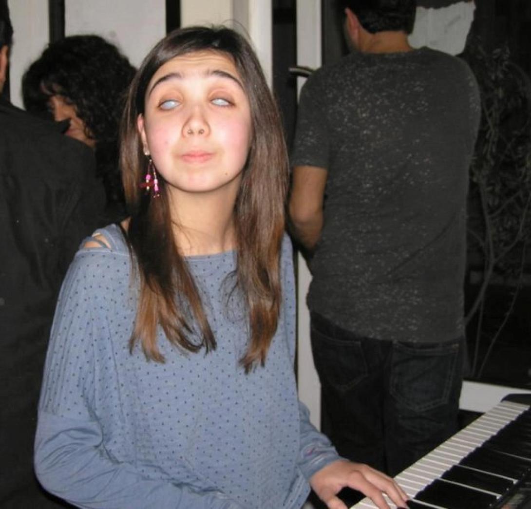 τυφλή κοπέλα