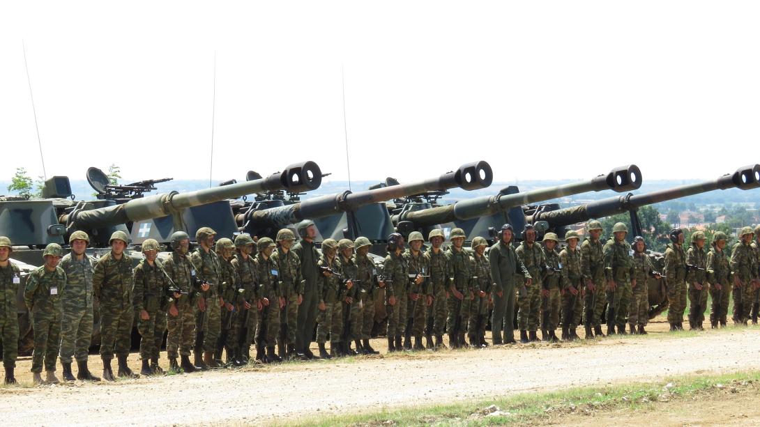 στρατος ξηρας πυροβολικο.jpg